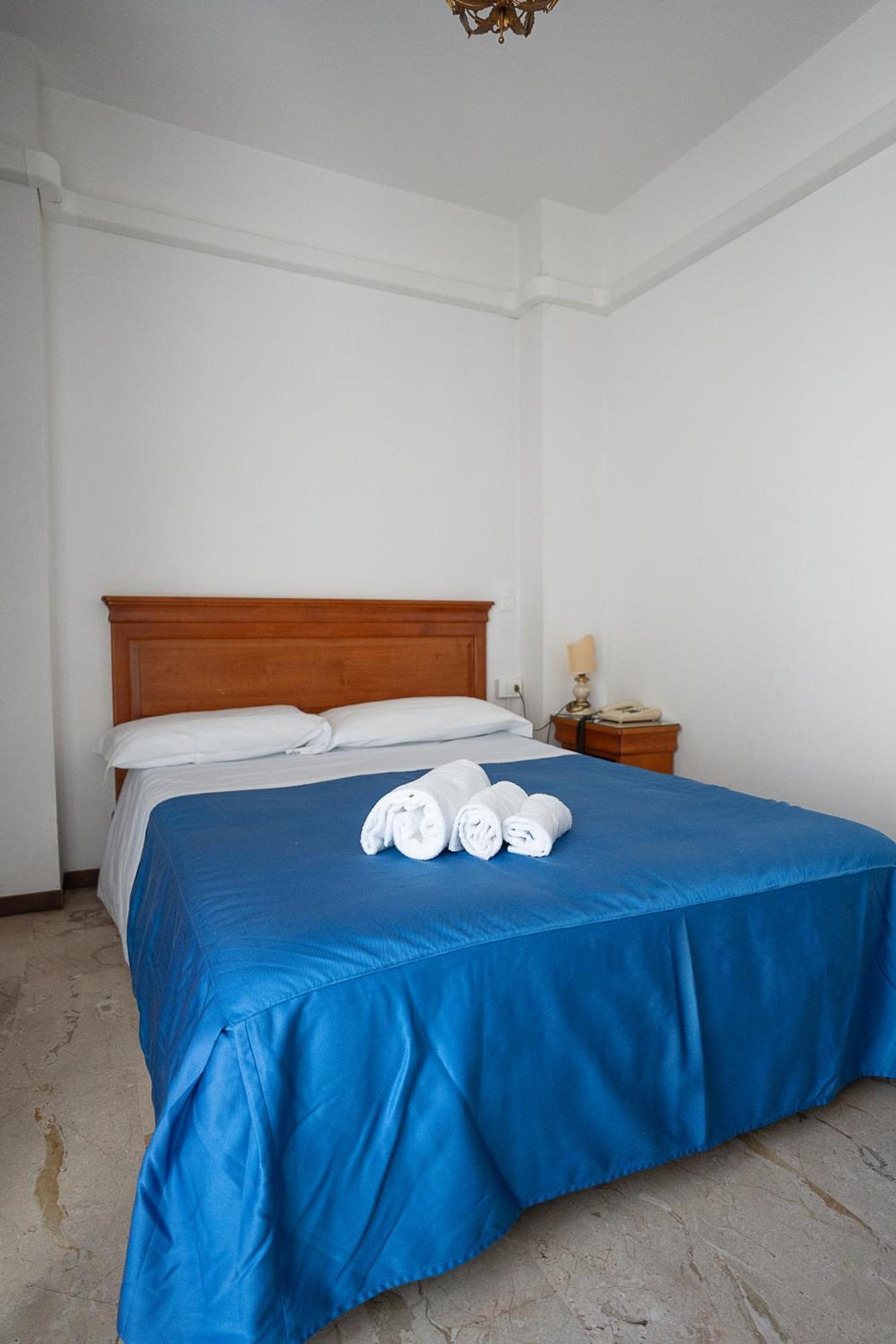 פונטרמולי Hotel Napoleon מראה חיצוני תמונה