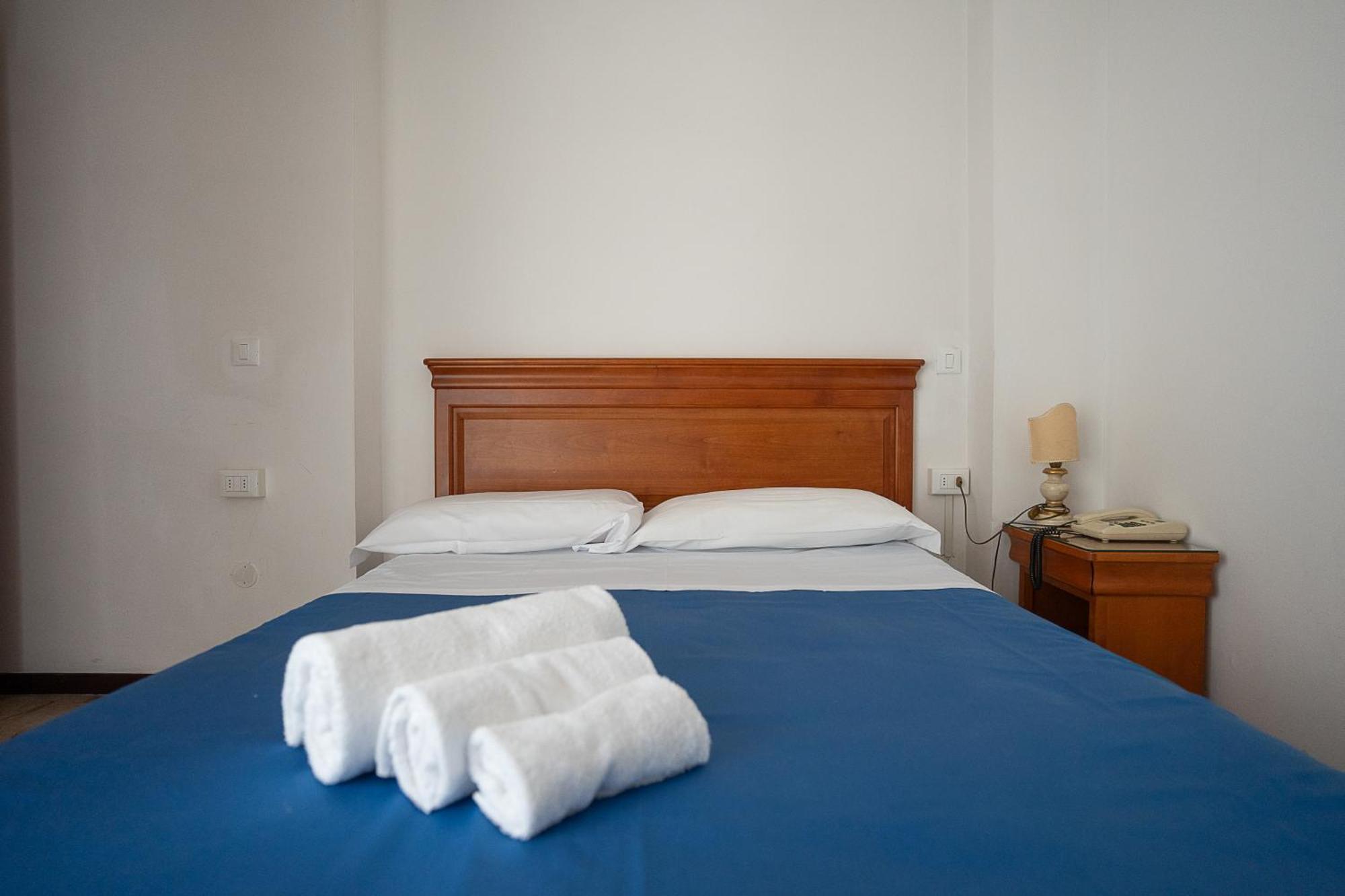 פונטרמולי Hotel Napoleon מראה חיצוני תמונה